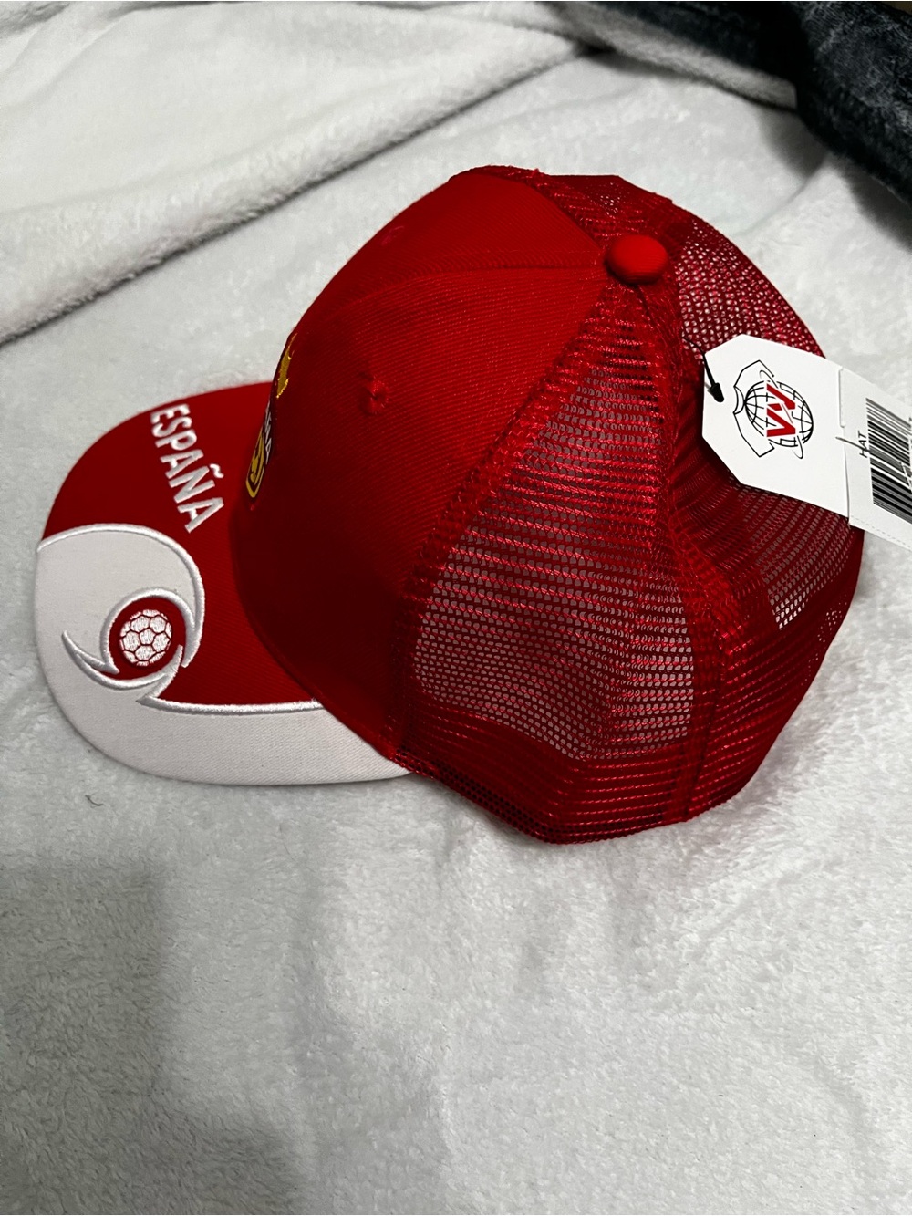 Red 'España' Mesh Baseball Cap
